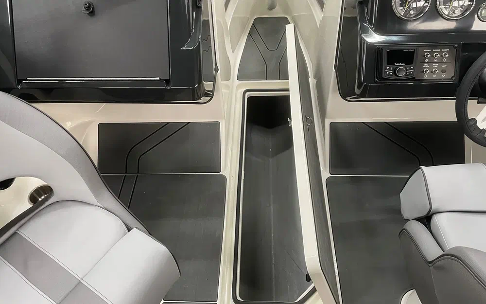 slider 15 Bayliner V20i