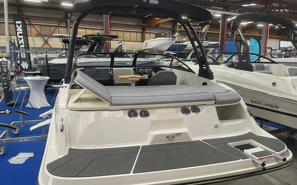 slider 18 Bayliner V20i