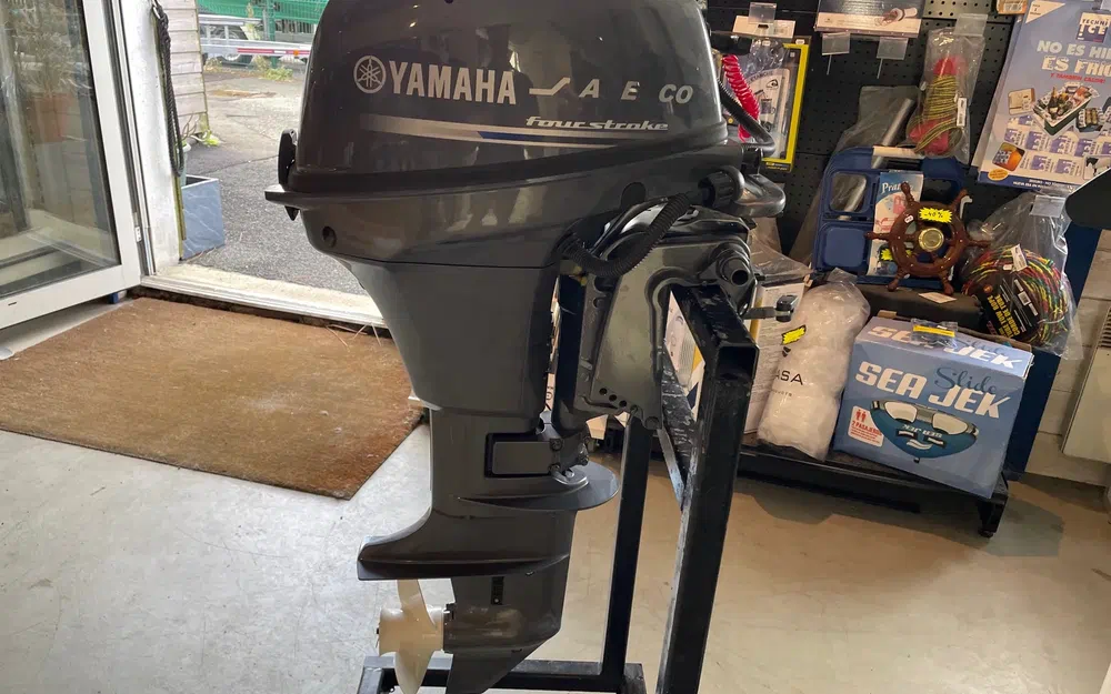 slider 0 Yamaha 8cv F8FMH