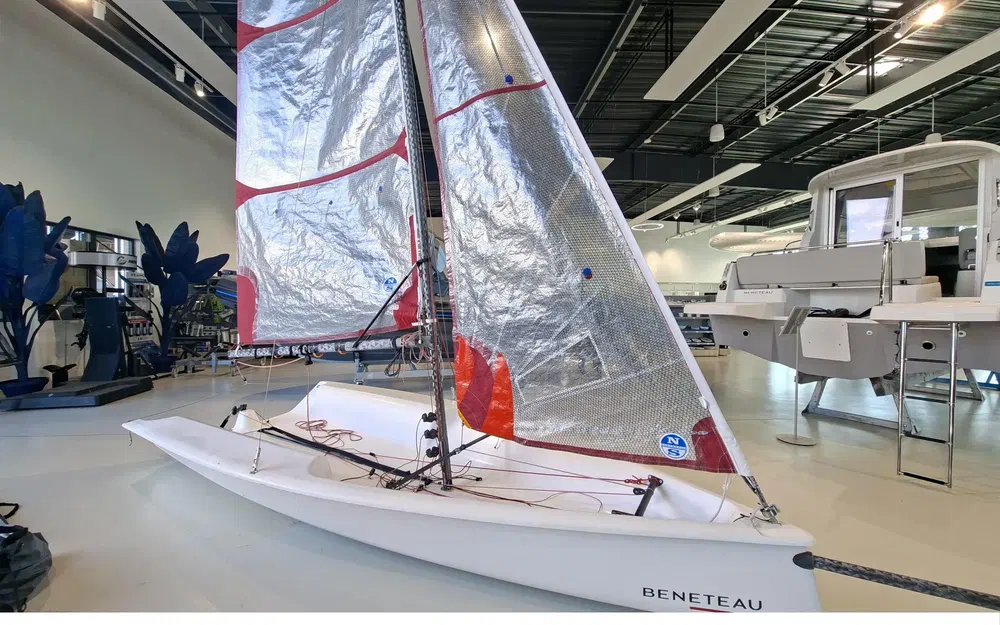 slider 1 Beneteau First 14
