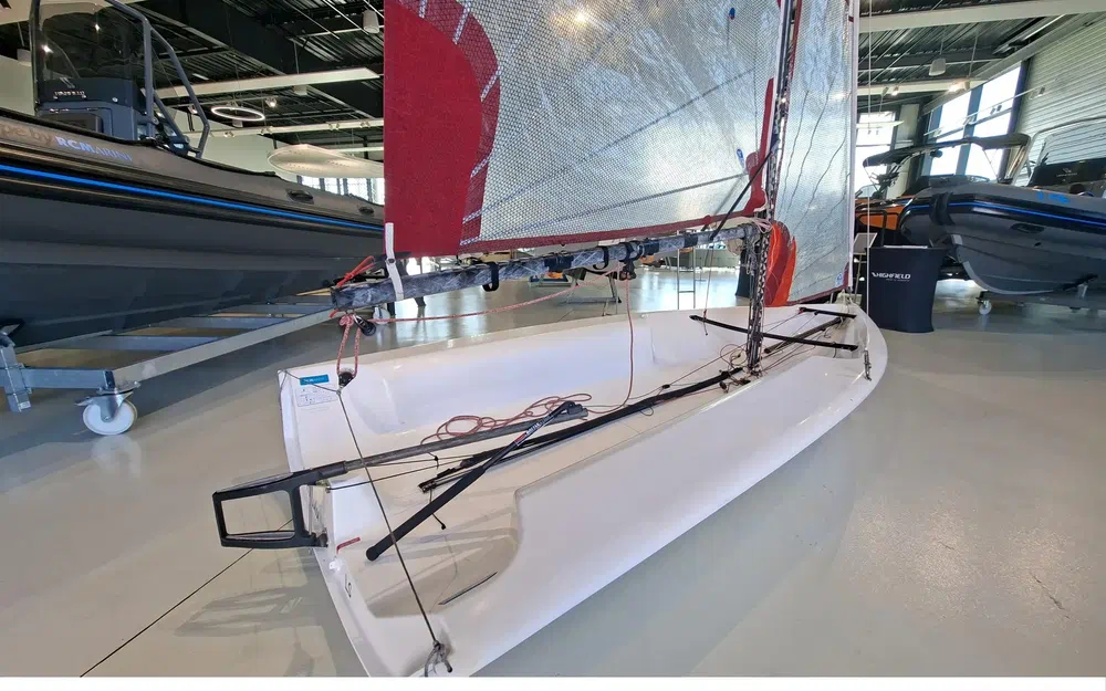 slider 7 Beneteau First 14