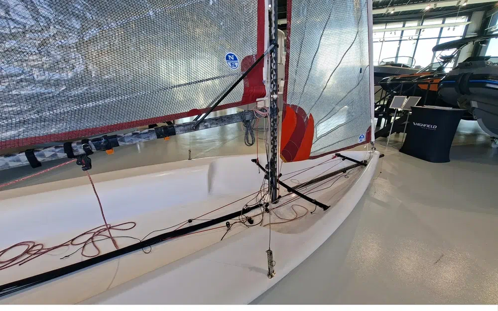 slider 8 Beneteau First 14