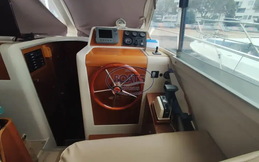 slider 5 Beneteau Antares Serie 9