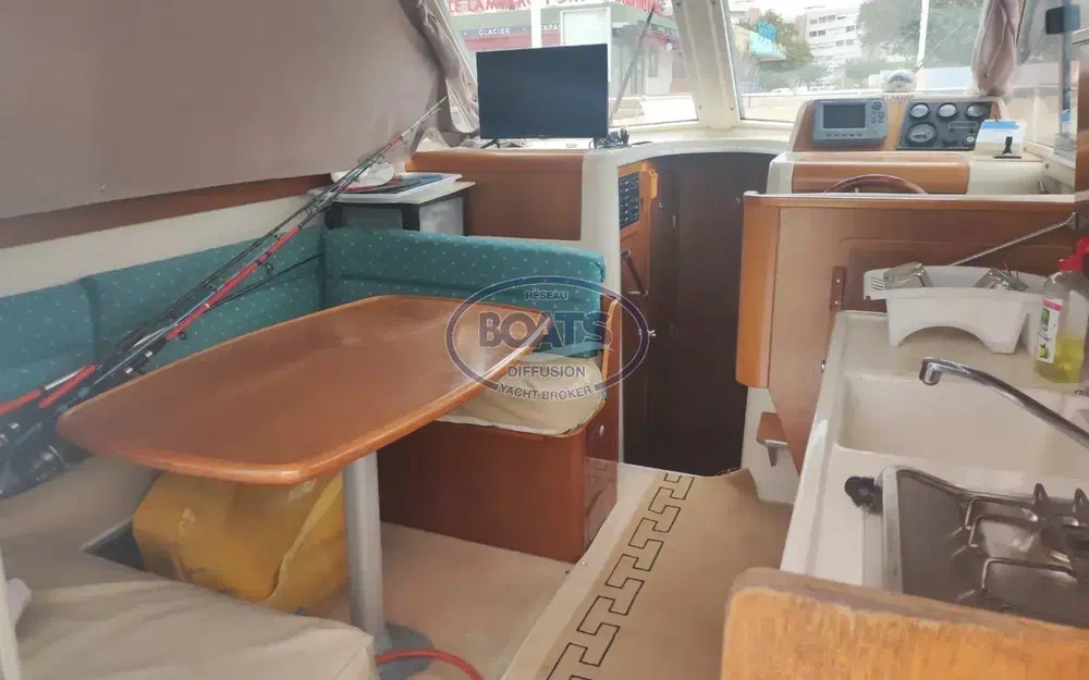 slider 6 Beneteau Antares Serie 9