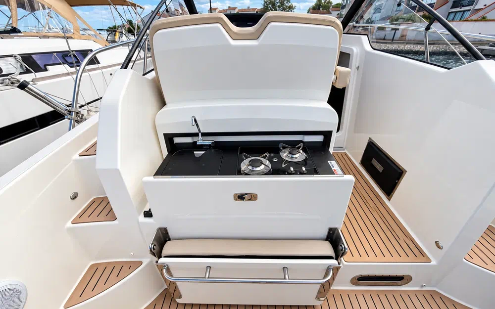 slider 6 Quicksilver Activ 875 Sundeck
