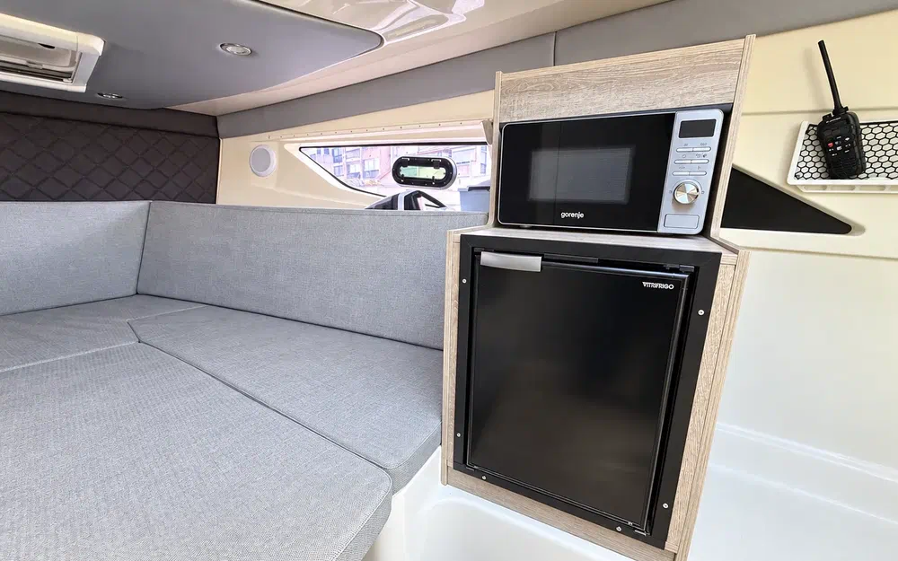 slider 15 Quicksilver Activ 875 Sundeck