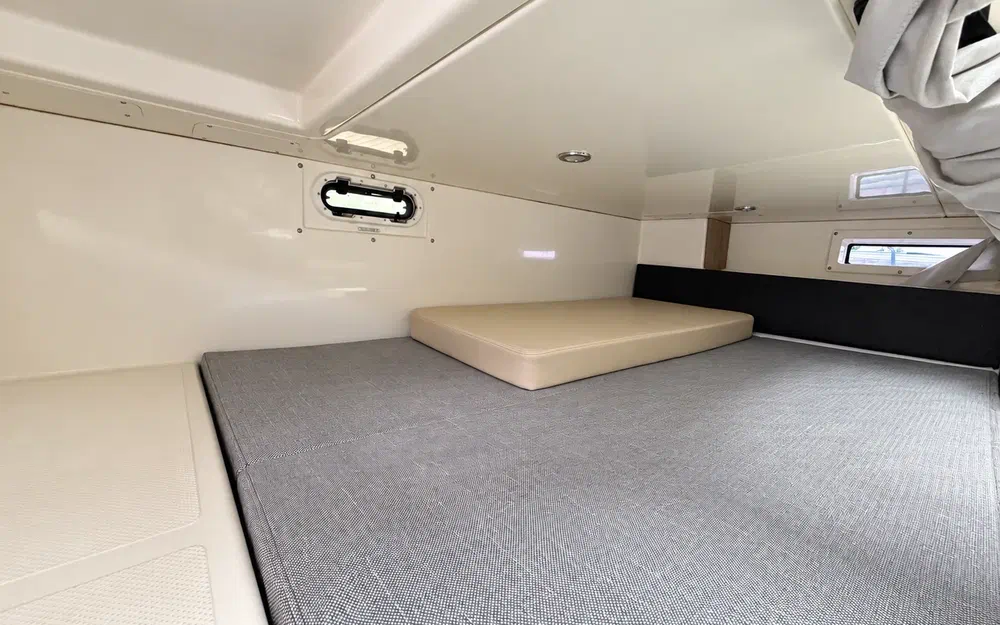 slider 16 Quicksilver Activ 875 Sundeck