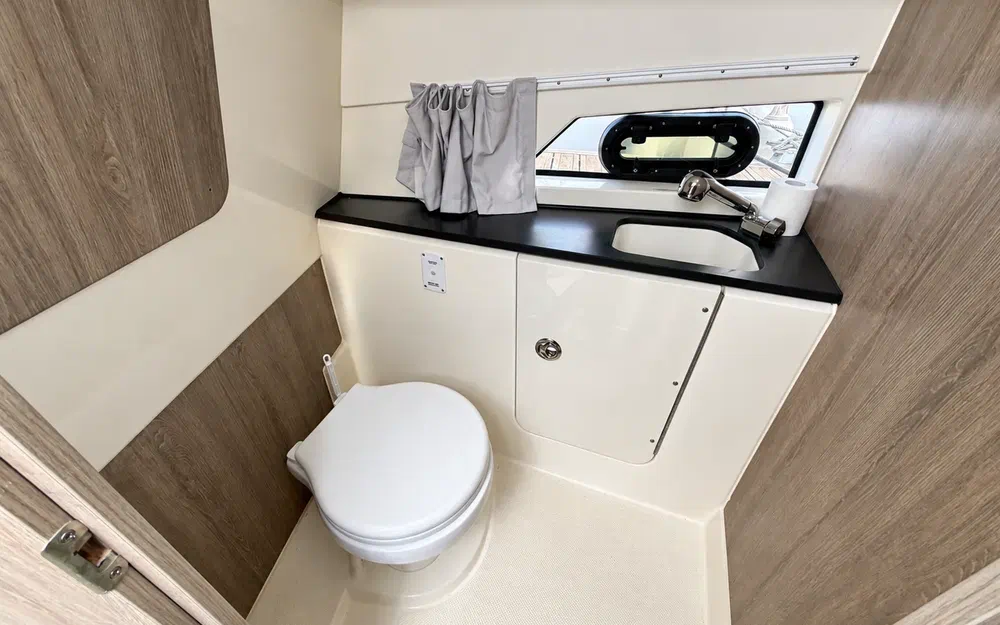 slider 17 Quicksilver Activ 875 Sundeck