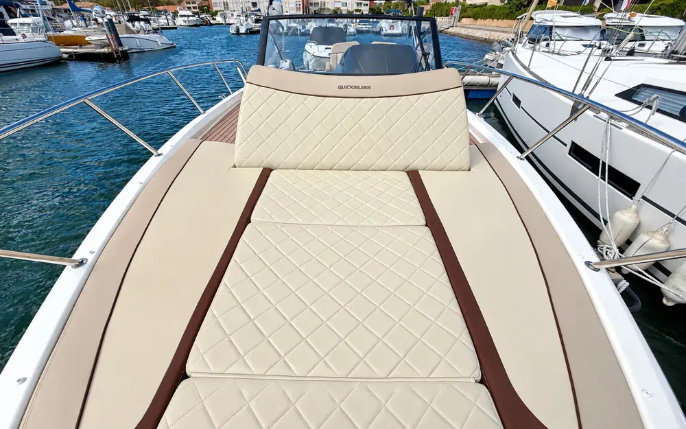 slider 11 Quicksilver Activ 875 Sundeck
