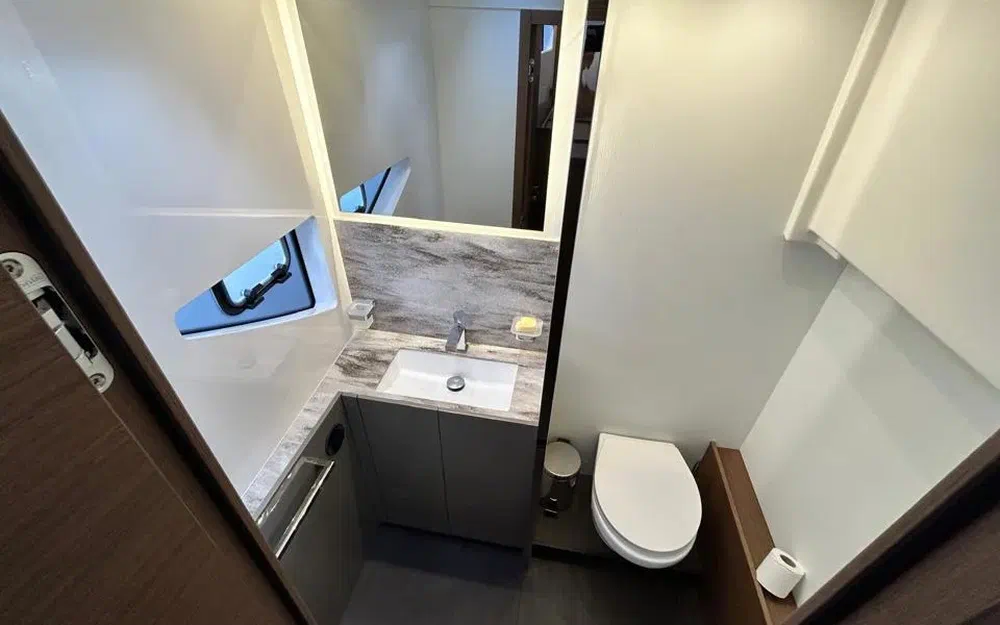 slider 12 Prestige Yachts M48