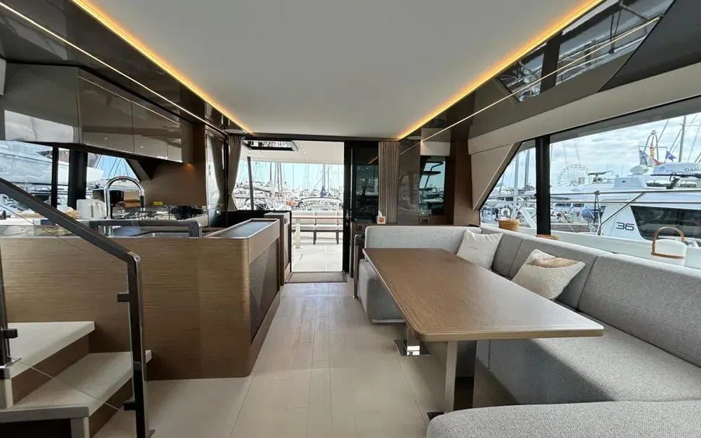 slider 25 Prestige Yachts M48