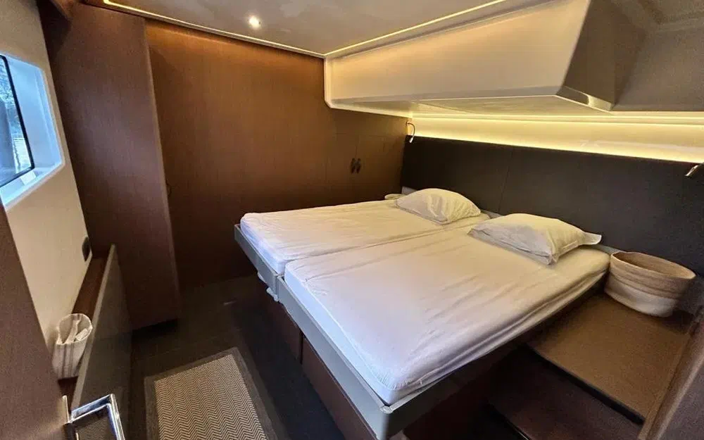 slider 29 Prestige Yachts M48