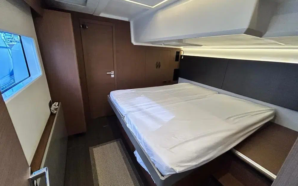 slider 30 Prestige Yachts M48