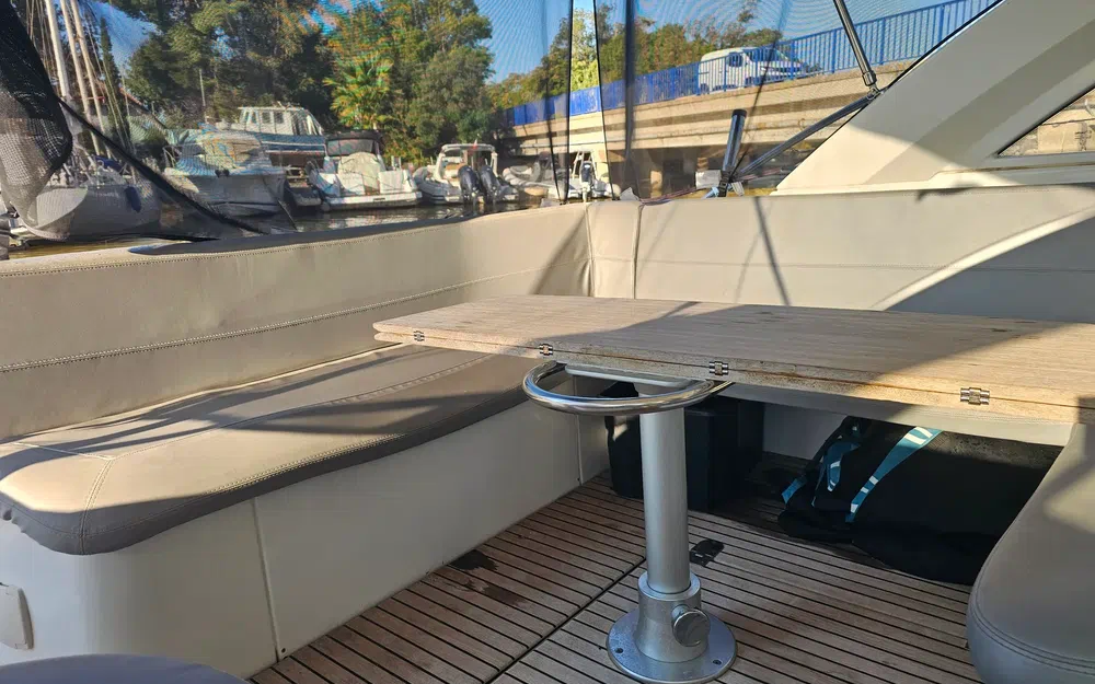slider 6 Beneteau Grand Turismo GT 38