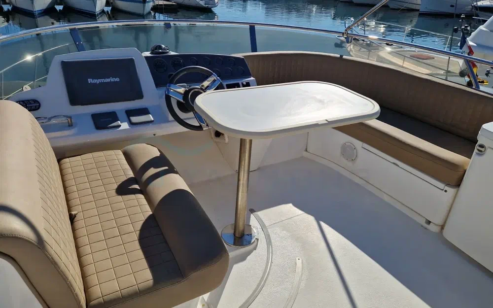 slider 17 Sealine F 42/5