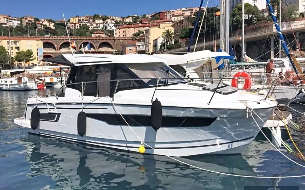 slider 0 Jeanneau Merry Fisher 895