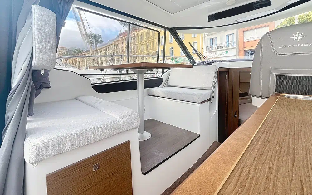 slider 14 Jeanneau Merry Fisher 895