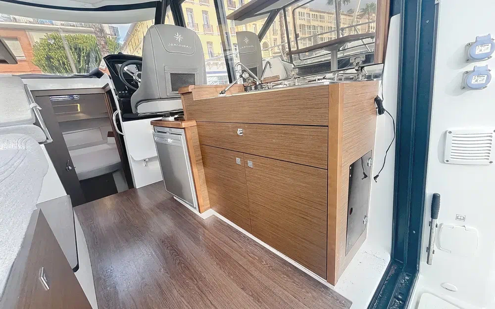 slider 16 Jeanneau Merry Fisher 895