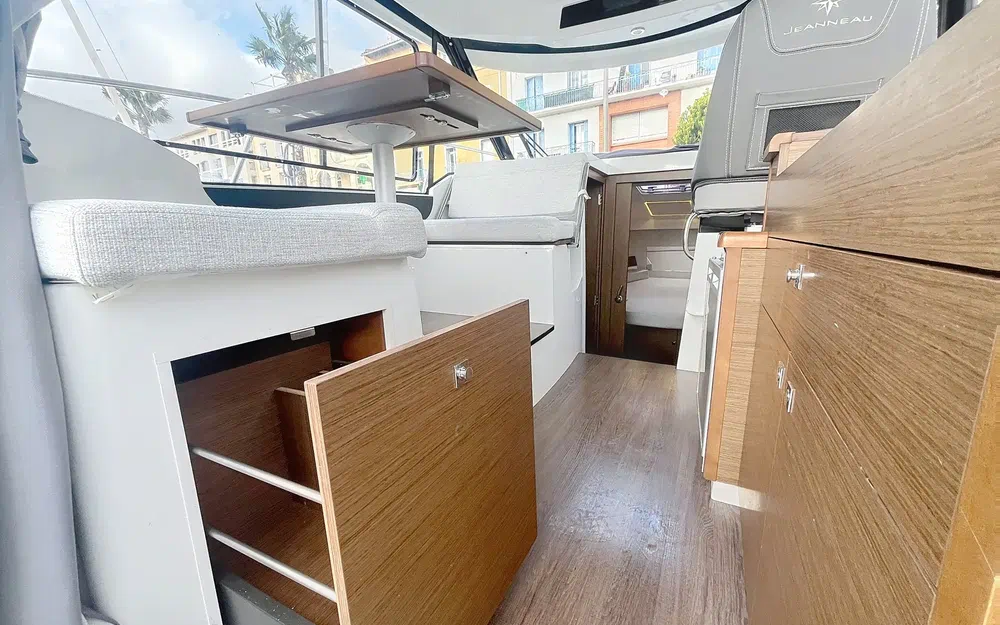 slider 17 Jeanneau Merry Fisher 895
