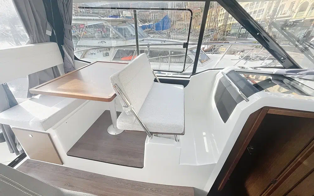 slider 18 Jeanneau Merry Fisher 895