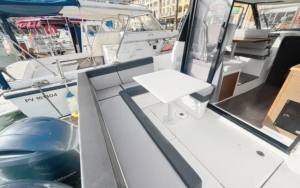 slider 21 Jeanneau Merry Fisher 895