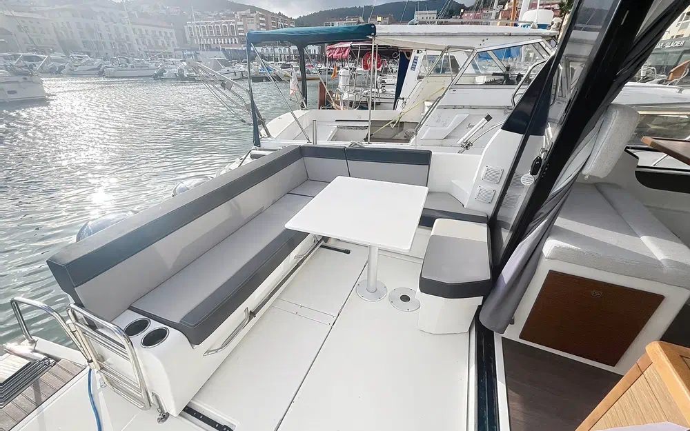 slider 27 Jeanneau Merry Fisher 895