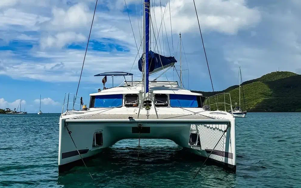 slider 1 Fountaine Pajot Mahe 36