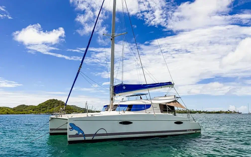 slider 2 Fountaine Pajot Mahe 36