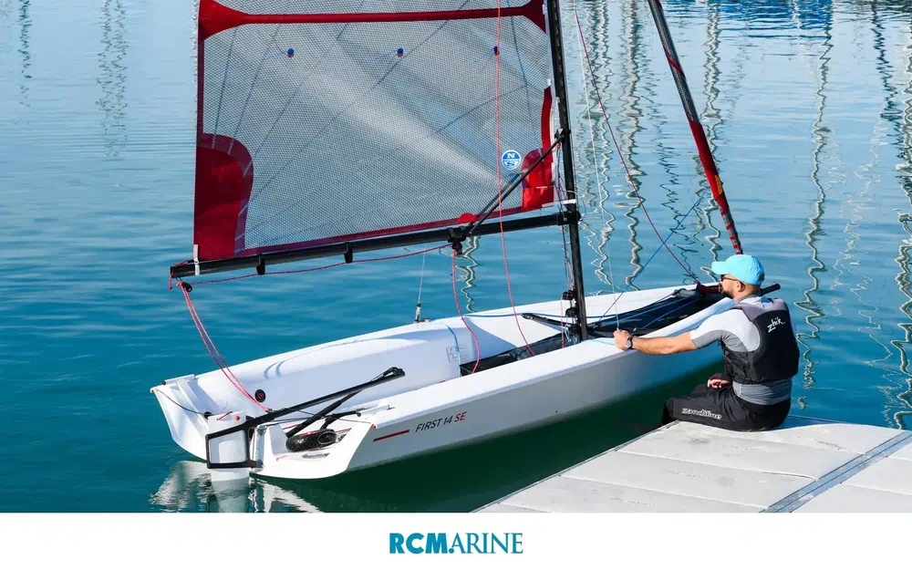 slider 3 Beneteau First 14
