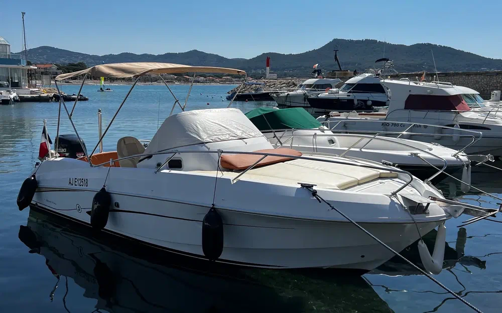 slider 2 Beneteau Flyer 750 Sun Deck