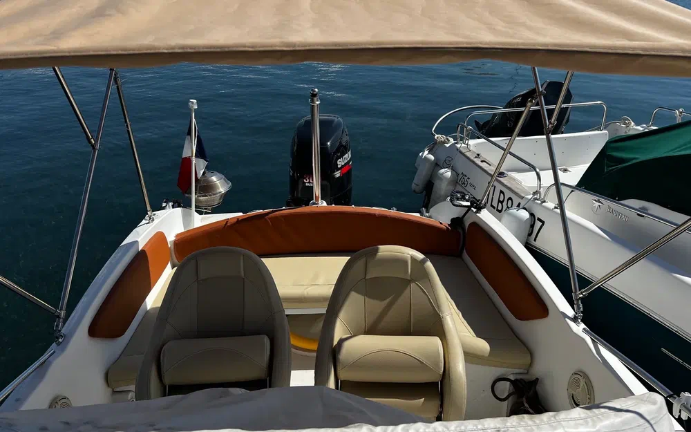 slider 5 Beneteau Flyer 750 Sun Deck