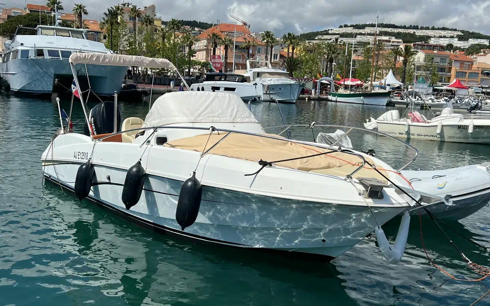 slider 7 Beneteau Flyer 750 Sun Deck