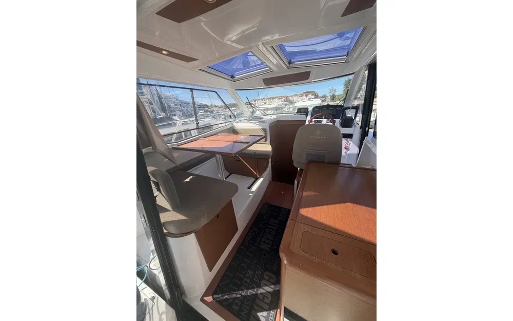 slider 12 Jeanneau Merry Fisher 855