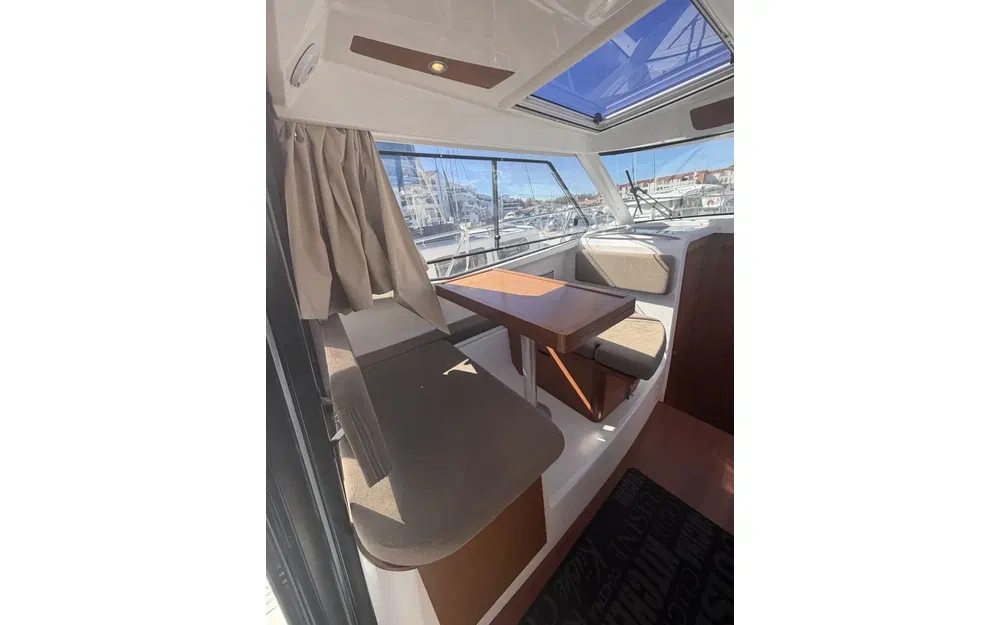 slider 18 Jeanneau Merry Fisher 855