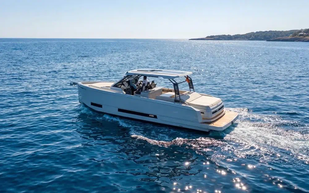 slider 1 De Antonio Yachts D36 Open