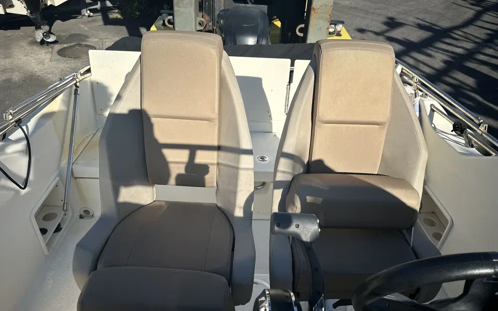 slider 3 Quicksilver 605 Open