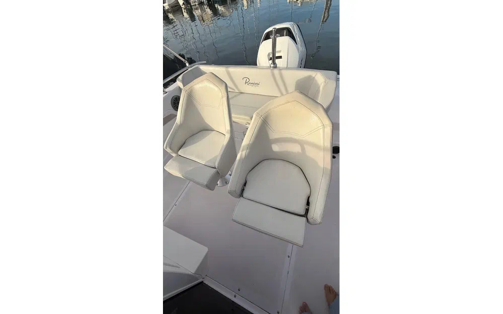 slider 3 Ranieri Voyager 21 S