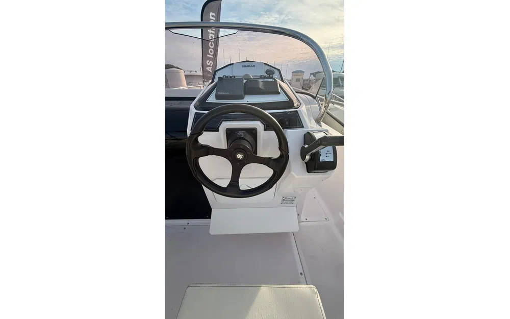slider 4 Ranieri Voyager 21 S