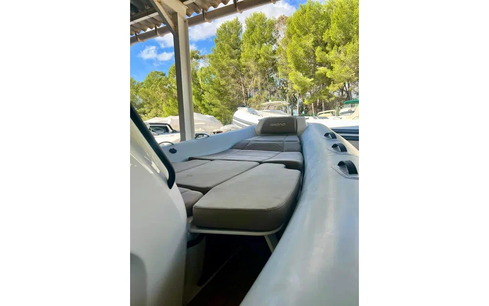 slider 2 Grand Golden Line G650