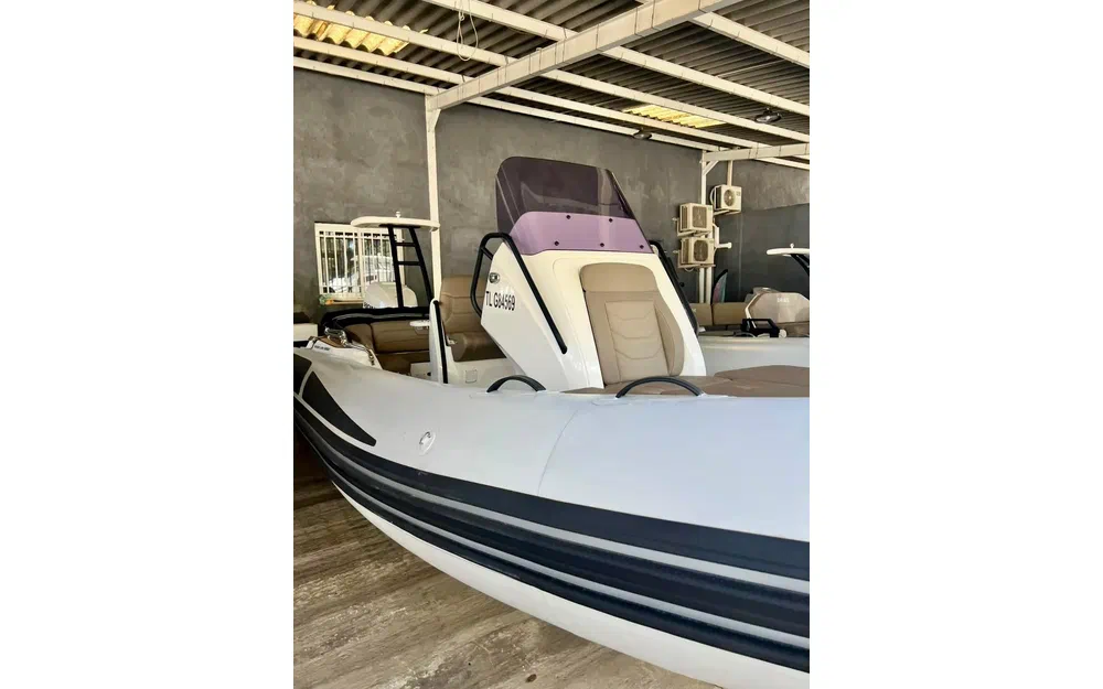 slider 0 Grand Golden Line G650