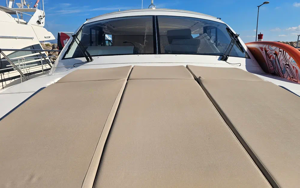 slider 14 Sealine SC 42