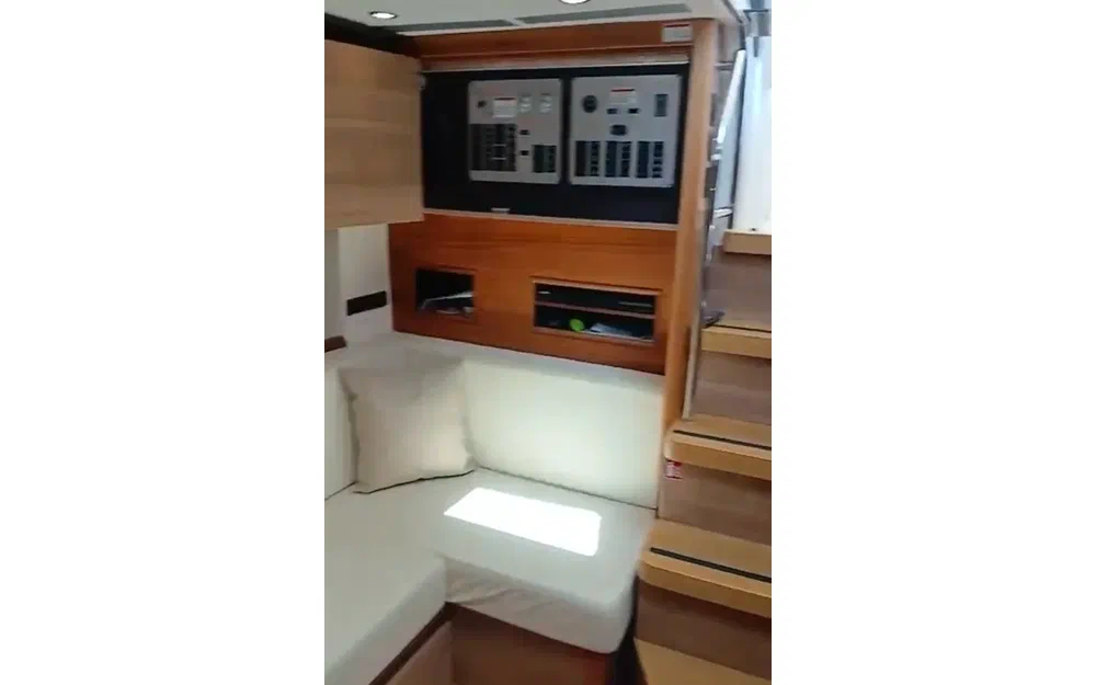 slider 20 Sealine SC 42