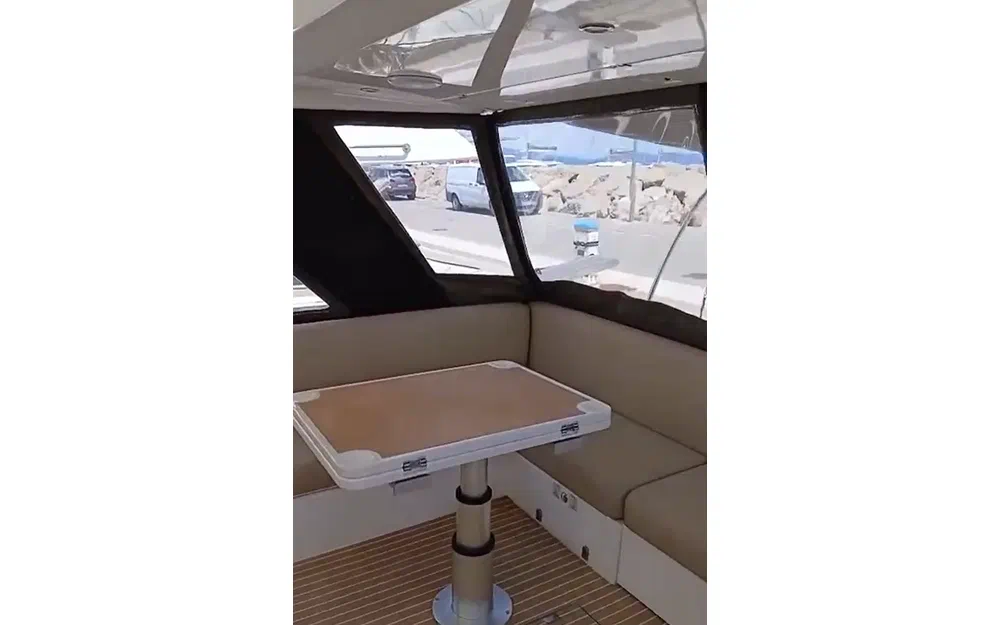 slider 9 Sealine SC 42