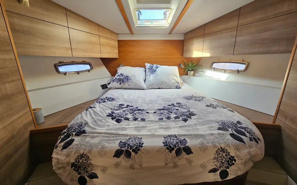 slider 6 Sealine SC 42