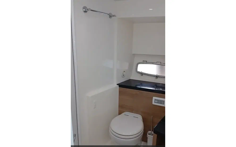 slider 11 Sealine SC 42