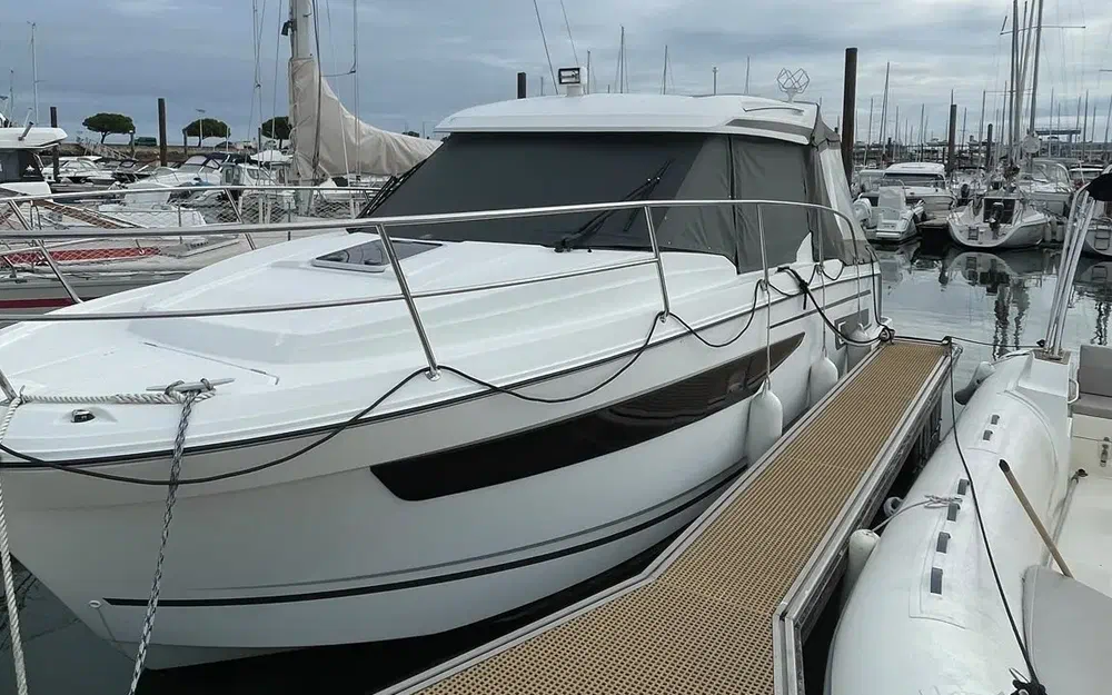 slider 2 Jeanneau Merry Fisher 895 Offshore