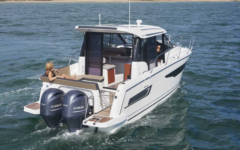 slider 0 Jeanneau Merry Fisher 895