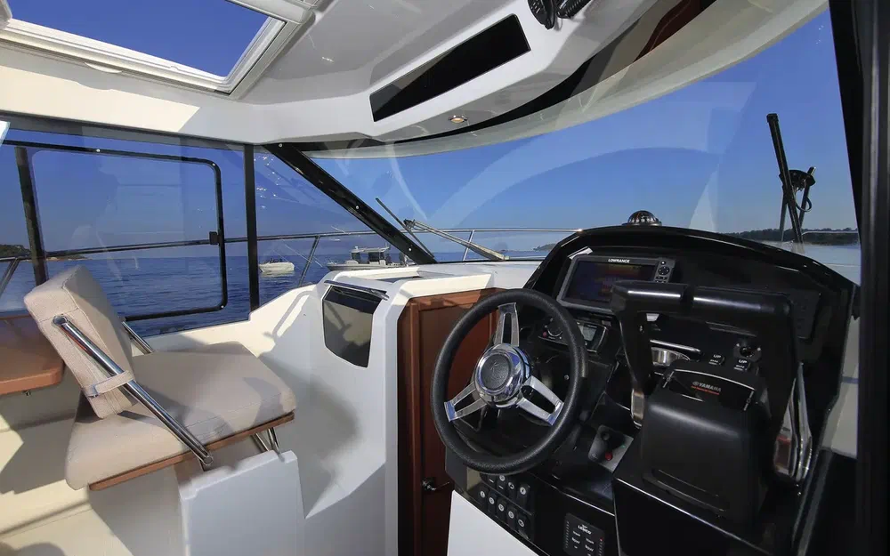 slider 2 Jeanneau Merry Fisher 895