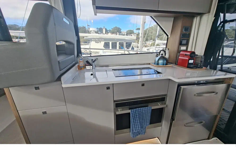 slider 10 Beneteau Antares 12