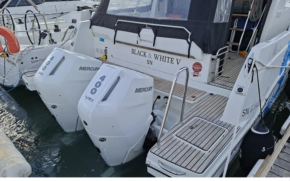 slider 1 Beneteau Antares 12